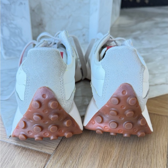 New Balance Women’s 327 Sneakers - Picture 5 of 5